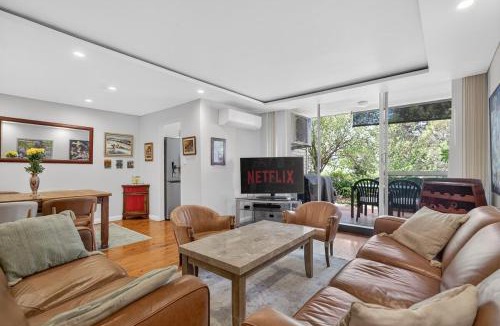 Miranda Apartment | Miranda Comfort Stay Stylish Living with Sauna