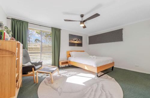 Moruya Heads House | Bush to Beach Family & Fur Coastal Retreat