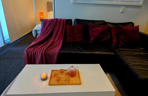 Walkerville Apartment | Luxury 2 Bedroom Suite near Adelaide with a car park