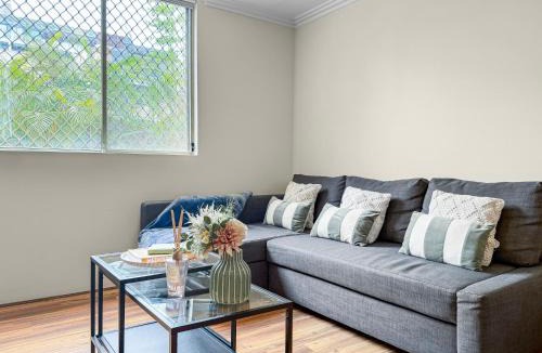 Woolloomooloo Apartment | Woolloomooloo NSW - 3 Bedroom Apartment with 1 Parking Space