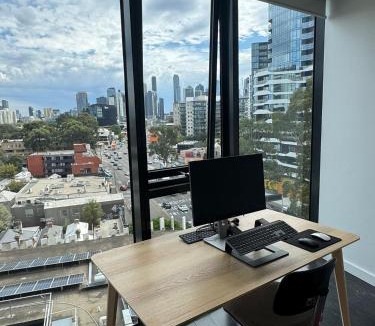 South Melbourne Apartment | Light-Filled Apartment with City Views, Office & Parking