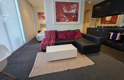 Walkerville Apartment | Luxury 2 Bedroom Suite near Adelaide with a car park