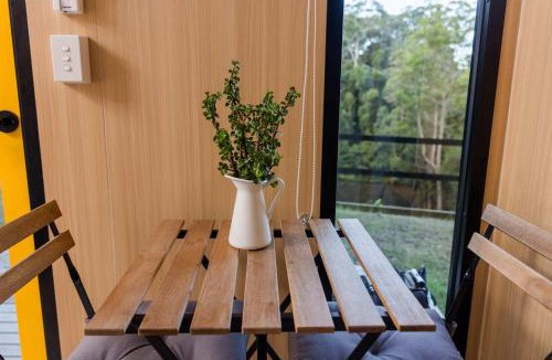 Lower Beechmont House | Saddle House by Tiny Away