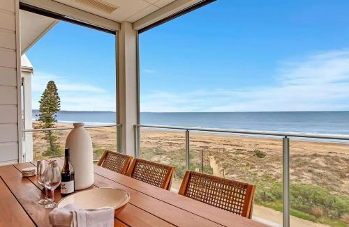Moana Apartment | Hamptons at Moana - Panoramic Beachfront Living