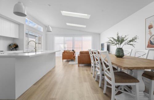 Bathurst House | Stunning Seymour - 3 Bed 2 Bath - Amazing Location