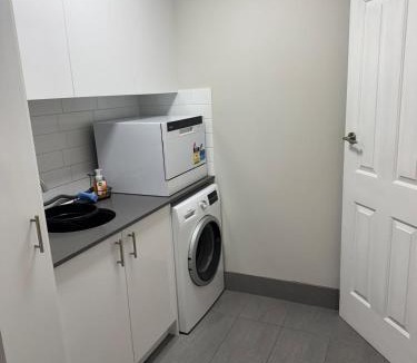 Rivervale Villa | Hop skip and a jump to City and Optus Stadium