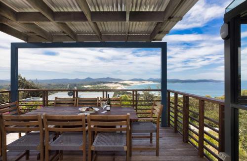 Boat Harbour Villa | One Mile Retreat - Ocean View 3 Bedroom Retreat