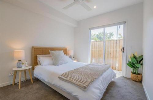 Burleigh Heads House | Cedar Sands Hideaway - 3BRM Home