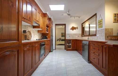 Burrawang House | Relaxing at acreage farmhouse
