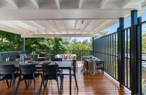 Mollymook Beach House | Mollymook Golden Sands - timeless 5 BR beach house