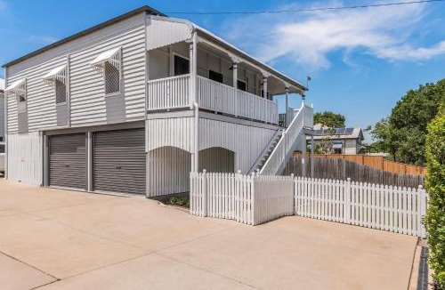 North Booval House | Spacious and Charming Queenslander in Ipswich