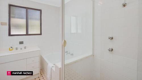 Barragga Bay House | Cuttagee Beach Cottage 1 - Tathra Bermagui Rd 3521