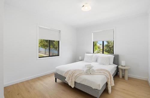 Warrane House | 3BR Family Home Near Hobart CBD Free Parking & Fast WiFi