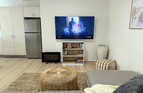 Cronulla Apartment | Stunning Ground Floor Apt with Ocean Views
