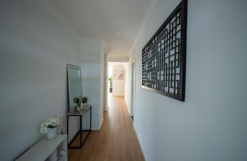 Lara House | Ari Luxe Retreat