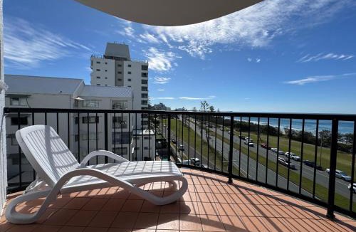 Alexandra Headland Apartment | Absolute Beachfront Penthouse with Exclusive Rooftop