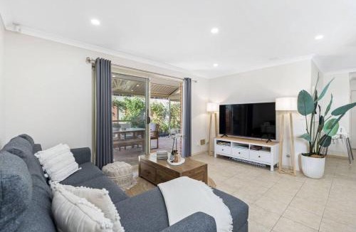 Rivervale House | Rivervale Family Retreat Quiet 3BR Home Near Swan