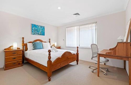 Winthrop House | The Grand Family Mansion 5BR with Pool Table, BBQ