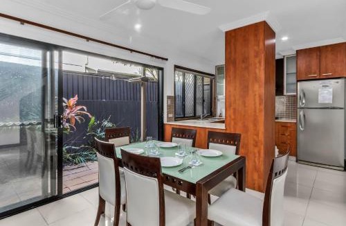 Hastings Point Villa | Villas at Hastings Point by Kingscliff Accommodation
