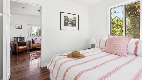 Angourie House | Salt Shack - Classic Angourie Beach Cottage Steps from Spooky Beach - Holiday Yamba