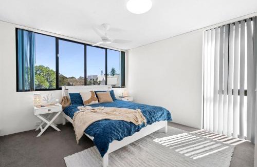 Golden Beach Apartment | Golden Views Hideaway - Ocean views & Free parking