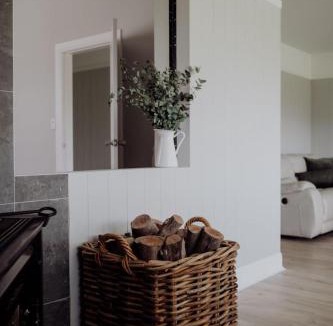 Carrabolla House | Meadow View Cottage