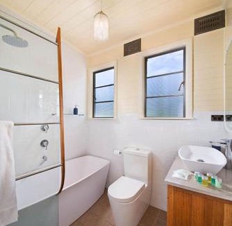 Medlow Bath House | Seven Sisters Escarpment Views
