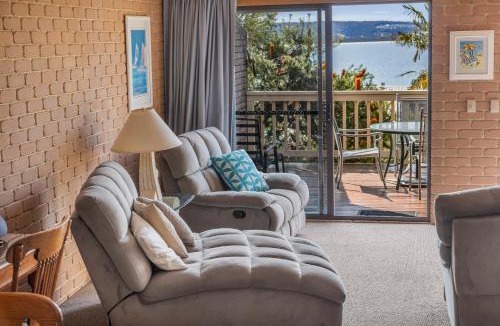 Pambula Beach House | Waves on Winnunga