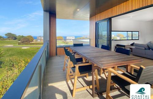 San Remo House | Eagles Watch - Ocean Views - Linen Included