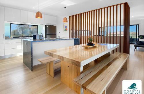 San Remo House | Eagles Watch - Ocean Views - Linen Included