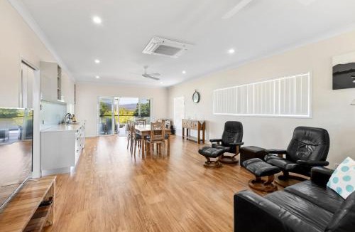 South Murwillumbah House | Reflections on the Tweed