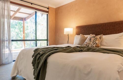 Yelverton House | Forest Rise Chalets and Lodge