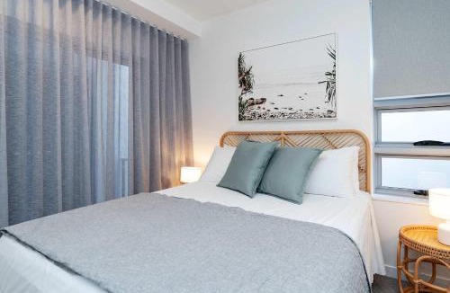 Alexandra Headland Apartment | Beachfront Escape at Beach Life with Ocean Views