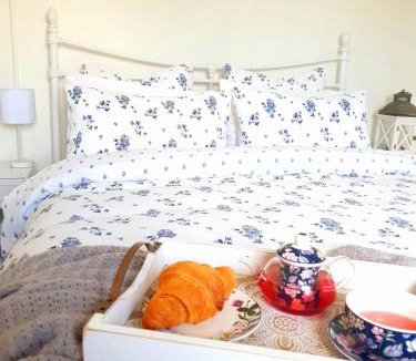 Stanthorpe House | Willows Cottage on Anzac