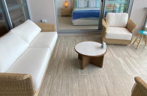 Buddina Apartment | NEW BEACH Luxury 3B 2B unit - Ocean Views - 250m 2 BUDDINA BEACH!