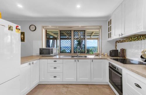 Montville Cabin | Kookaburra Cottage