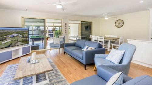 Banksia Beach House | Fisherman's Dream On The Canal