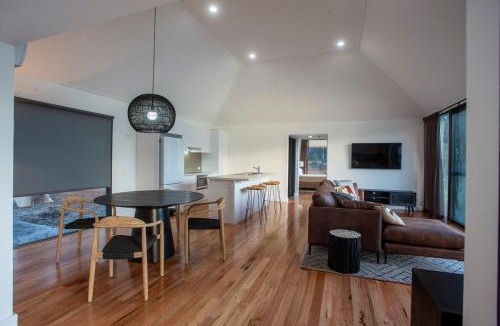 Wilyabrup Villa | Caves Road Vineyard Retreat