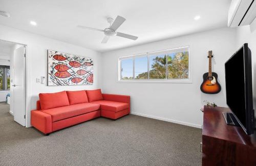 Mudjimba House | 2 - 8 Pandanus, Beautiful townhouse walking distance to beach