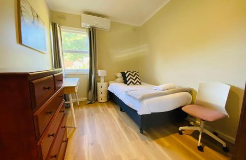 Davoren Park House | Large Home and Yard Gateway to Barossa, Davoren Park