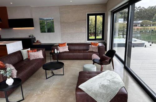 Wilyabrup House | INDICA HEMP HOUSE - Multi Award Winning-Luxury-Eco designed house-lake views-hot tub-Cinema