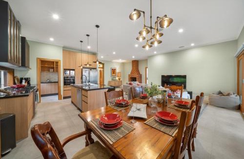Woodville Park House | Stanley Stay - Sauna, Play set, WiFi, Central Location