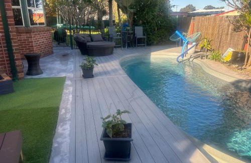 Kanahooka House | Wellness Stay in Private Home near beaches, rainforest and South Coast, 2 rooms booked separately