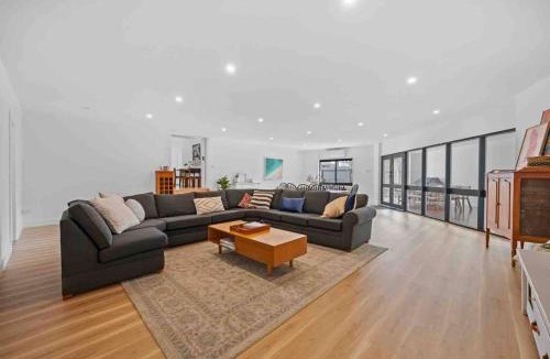 Ballarat House | House on Drummond