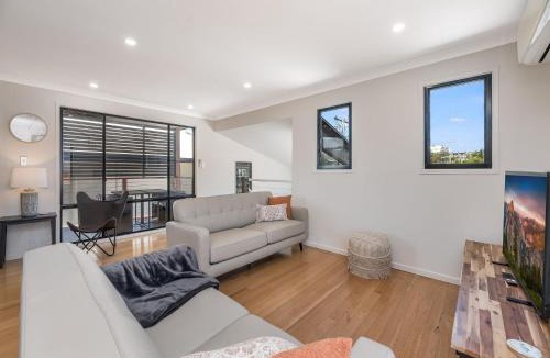 Moffat Beach House | 22 Seaview Terrace Moffat Beach