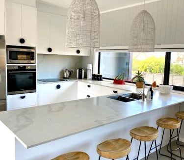 Primrose Sands House | The Beach House @ Primrose Sands