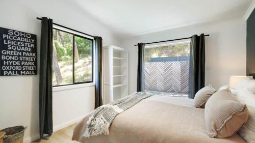 Killcare House | 'Bouddi Bush and Bay Retreat' by HolidayCo