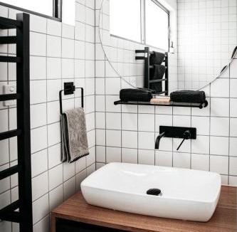 South Hobart House | The Loft at SoHo: Architecture & Views