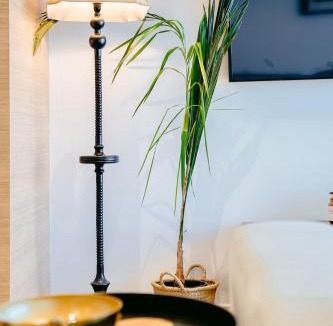 Footscray Apartment | Ovation - New Footscray Apt w parking & pool