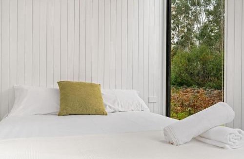 Dadswells Bridge House | Northern Grampians Getaway by Tiny Away